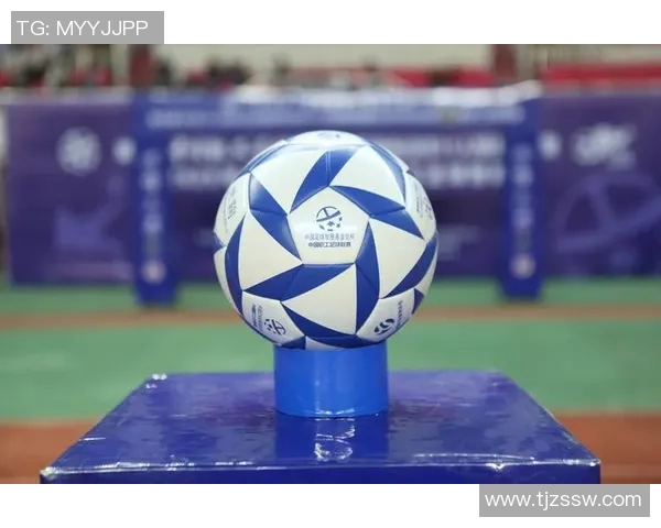 足球比赛手机直播支架与散热设备的完美结合提升观赛体验 足球比赛手机直播支架与散热设备的完美结合提升观赛体验