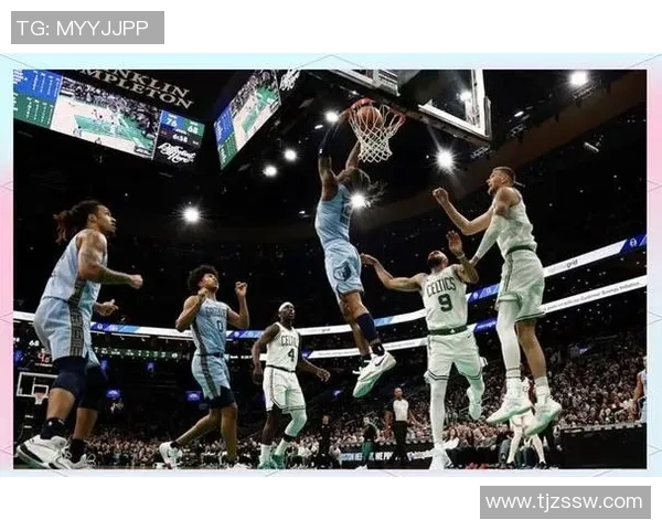 爵士与独行侠激战正酣比分悬念不断球迷期待精彩逆转时刻 爵士与独行侠激战正酣比分悬念不断球迷期待精彩逆转时刻