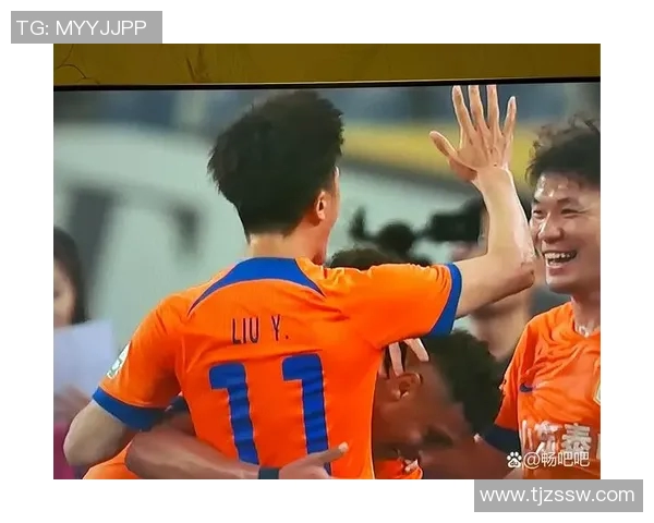 激情四溢的球场瞬间一场现场直播的足球比赛带你领略精彩瞬间与热血沸腾的时刻