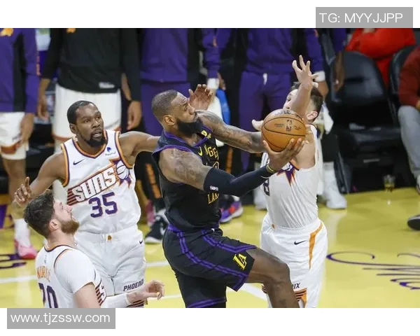 湖人对决太阳精彩回顾NBA录像带你重温比赛瞬间